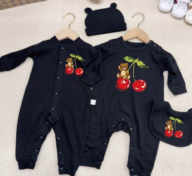 Moschino sz52 59 66 73 80 85 90 157